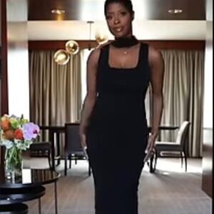 Urban Revivo Keyhole Fringe Knit Dress